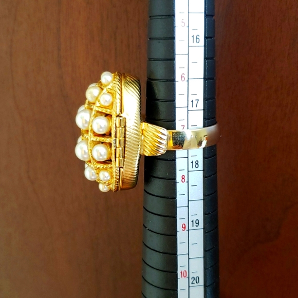 Avon Pearl Ring - Picture 3 of 4